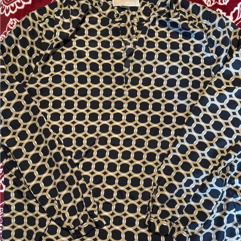 Geometric Patterned Blouse - Picture 1 of 3